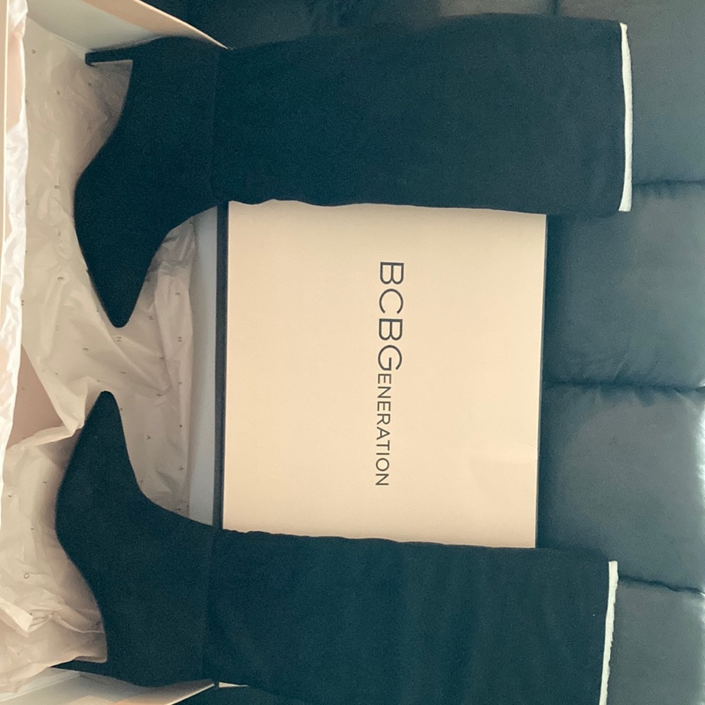 Designer BCBG BOOTS. Size 91/2